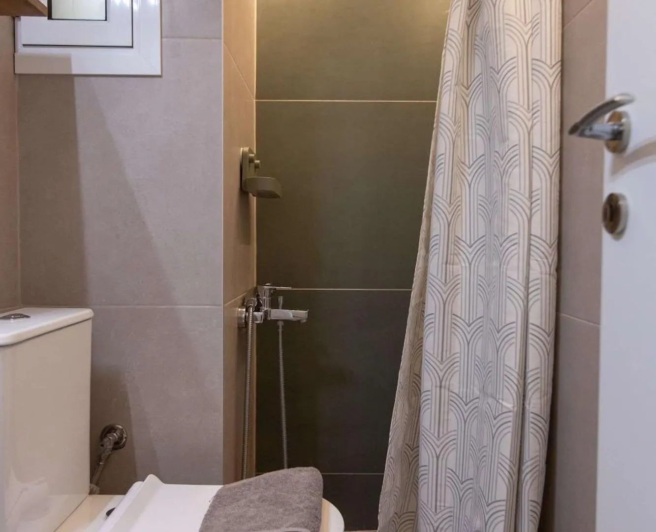 New Cozy Apt With Balcony Close To Analipsi Metro Thessaloniki Apartment